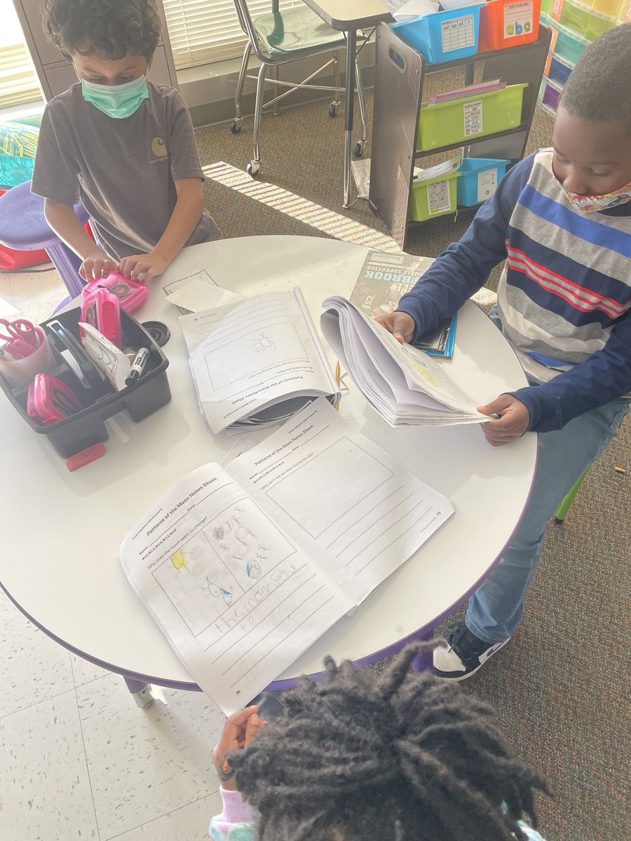 Earlier this week, our 1st grade scientists participated in the science talk protocol during our EL lesson. They discussed why the moon seems to change 🌕🌖🌗🌘🌑 They took their roles as scientists very seriously! 🥼<a href="/EastGarnerES/">East Garner Elementary School</a> <a href="/oanderson2016/">Odessa Anderson</a>