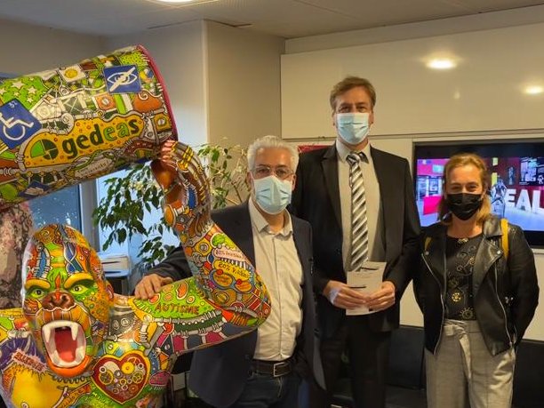 enedisOccitanie's tweet photo. Merci 🙏à l'entreprise adaptée gedeas de partager avec nos équipes de Montpellier autour de cette magnifique exposition itinérante ! L'objectif ? Déconstruire les préjugés et porter un nouveau regard sur le handicap pour favoriser l'inclusion.
#SEEPH2021 #RSE https://t.co/nsN2V7h6Ge