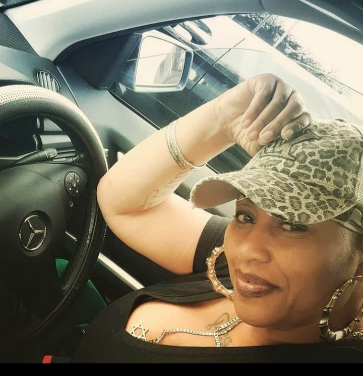 Ms. Lesley J Clay Patent Inventor of Easy Breeze-Plus Wipe. Changing the unsanitary use in all public restrooms and private restrooms  today. Health and Wellness.