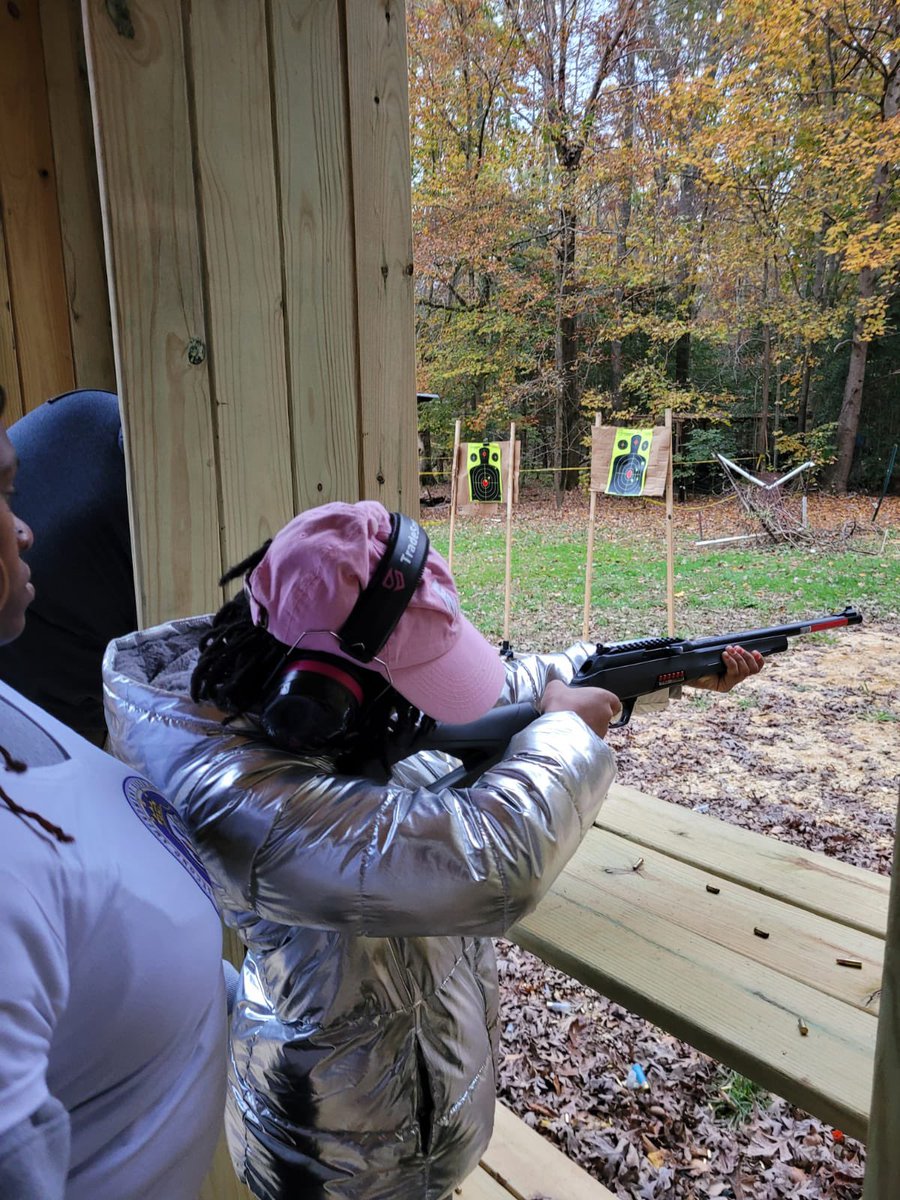 ShootWithSASS's tweet photo. This is why we say “Not Your Average Gun Club” 💜✨ We accept ages 10 and up #RightToBearArms #ShootWithSASS #WomenOnly https://t.co/23jFprfFzM