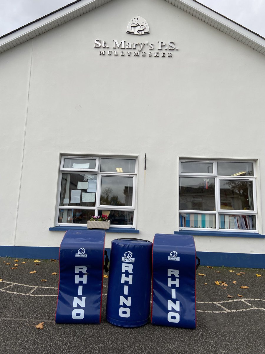 EknRFCMinis's tweet photo. @mullymeskerps thanks for the invite!! Our rugby community officer will deliver a number of rugby classes to the kids over the next few weeks🏉🏉🏉🏉 https://t.co/2EpgE2tKx1