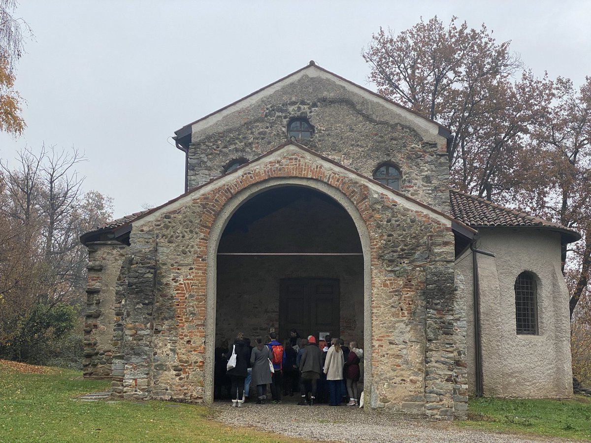 CenterEarly's tweet photo. The last day of our study trip was quite difficult. We went to #Castelseprio on foot, but, contrarily to what has been announced, it was closed. So we directed our steps to the #MuseoMonza, where we enjoyed its magnificent treasury.
#medievalart #medievaltwitter https://t.co/EuDMlHQC7q