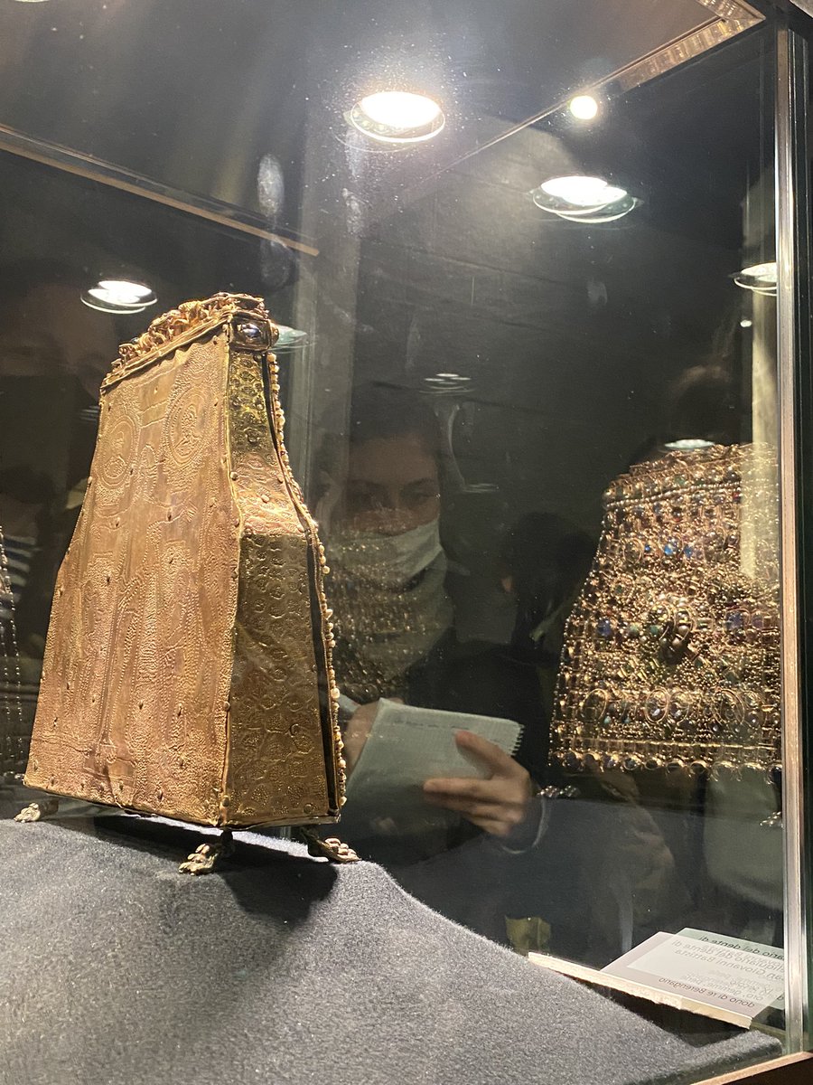 CenterEarly's tweet photo. The last day of our study trip was quite difficult. We went to #Castelseprio on foot, but, contrarily to what has been announced, it was closed. So we directed our steps to the #MuseoMonza, where we enjoyed its magnificent treasury.
#medievalart #medievaltwitter https://t.co/EuDMlHQC7q