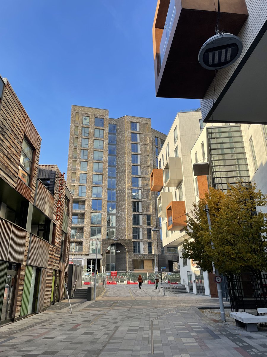 aca_studiosltd's tweet photo. Take a look at these site photos from our scheme at Norman House with @PurelakeGroup  ! Could the sky be more blue? Really impressed with the level of finish on the intricate brick detailing! Worth the effort from the team. #ACA #onsite #construction #brickarchitecture https://t.co/N6iHpwJ8cu