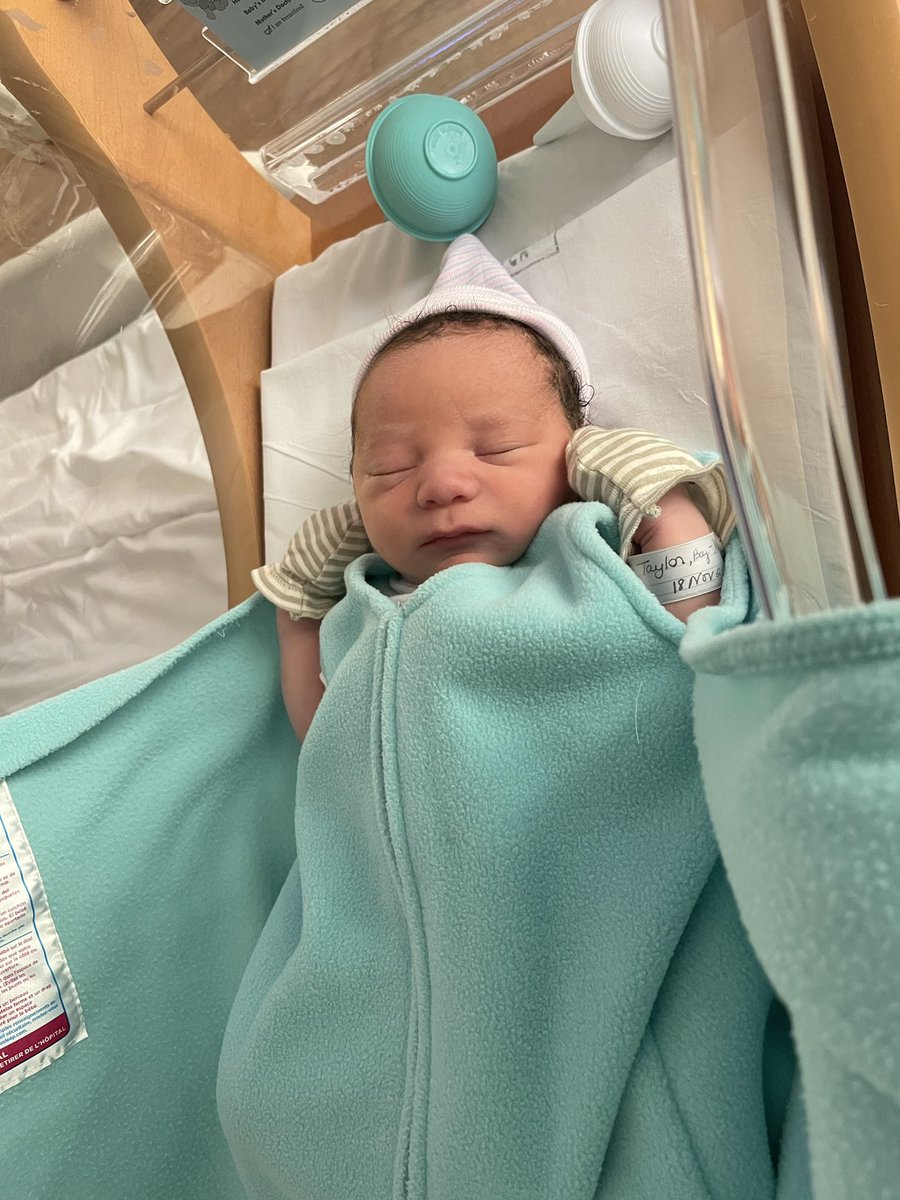 DARROZ's tweet photo. Ima Dad as of 2:29 this morning https://t.co/bxSS94eiTM
