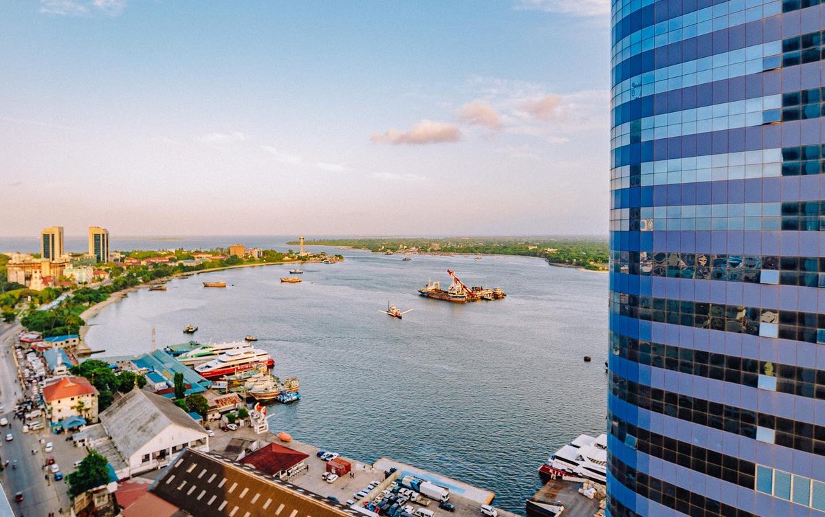 calvin_25k's tweet photo. one of the fastest-growing cities in the world.
Views from city centre📍
#daressalaam #tanzania #city #cityphotography #universalviews #photooftheday #mycity #landscapephotography #climatechange https://t.co/gC8G86lLCK