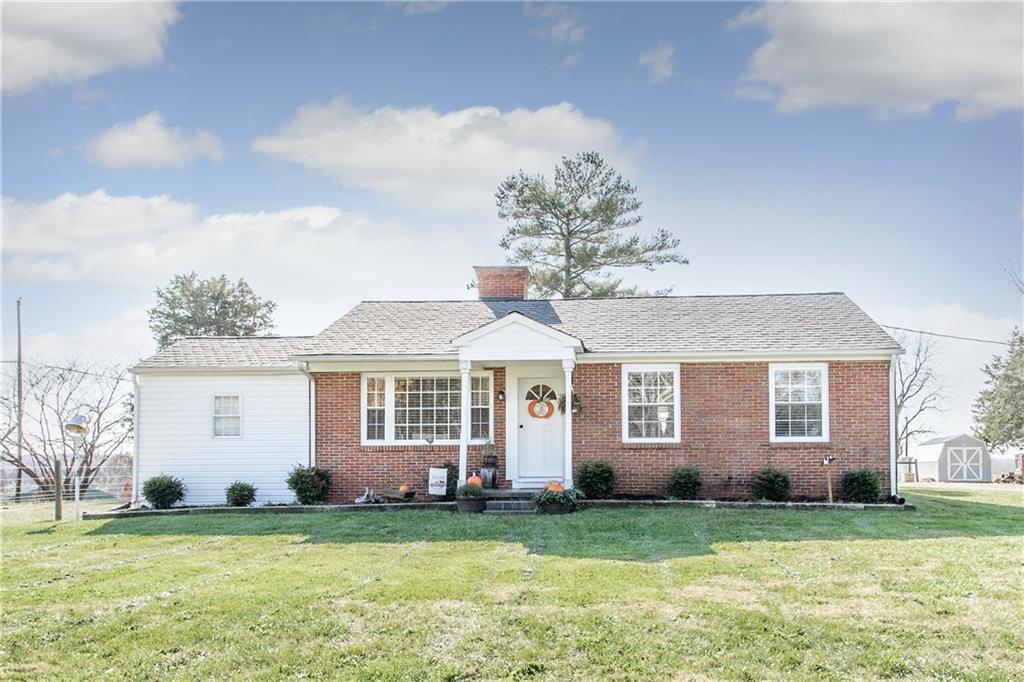 FrontDoor804's tweet photo. Check out our newest listing in #Buckingham! Tell us what you think!  #realestate https://t.co/oqsxwxBAyv https://t.co/Q8RmERDtXj