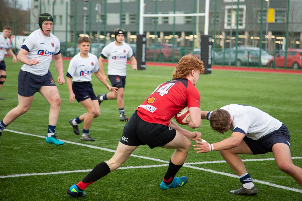 Well done to Coleg Gwent Dragons Junior #Rugby Academy &amp; Coleg Gwent Girls Rugby 7’s who took on a hard hitting Llandovery College yesterday 👏🏽

Great to see CG alumni, now @dragonsrugby players, supporting at the game 👊🏼

Full gallery over on our FB page: facebook.com/ColegGwent/