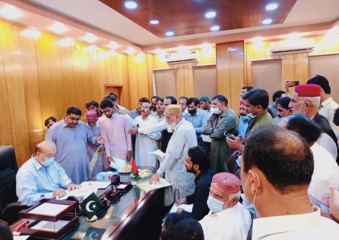 MWassan1's tweet photo. Had meeting with general public at my office! @BBhuttoZardari @MediaCellPPP @MuradAliShahPPP https://t.co/V5F4hyiUpi