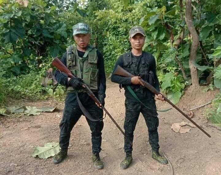 CheckHubby's tweet photo. 2 comrades n 1 lady medic ve been killed by military while 3rd brigade of Kale PDF was raided on Nov 16 n 9 female medics r being abducted till now. 

#Nov18Coup
#WhatsHappeningInMyanmar https://t.co/FStHa5cmxm