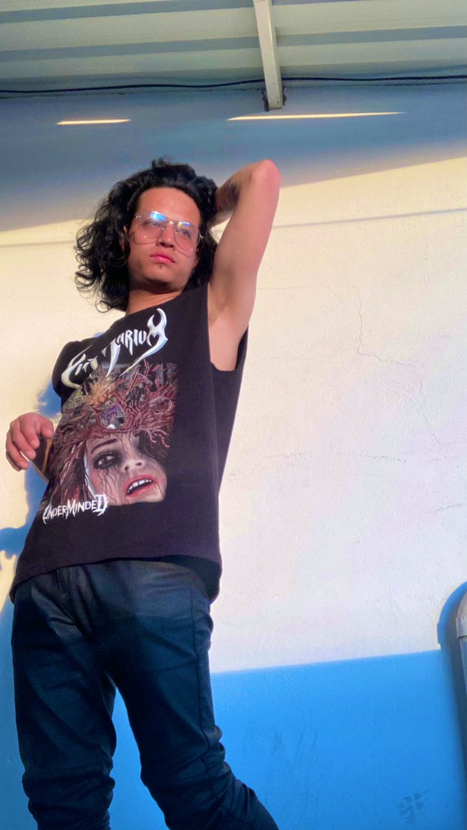 Hvy_CroWn's tweet photo. 📸

Victimarium Col 🤘🏻🎧

#thrashmetal #metalcolombia #thrashmetal #metalcolombia 

#Underminded #Victimarium 🎶

📸 https://t.co/cbJ1HH6FpB