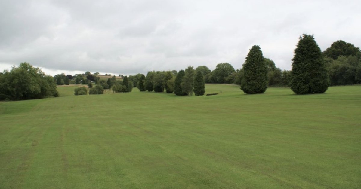 A golf club has defended its planning application for a grand scale re-modelling of its course after a community leader raised concerns over waste

What do you think?

👉 bit.ly/30CqzUN