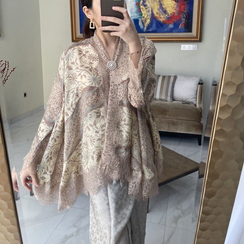 reviewhaul's tweet photo. Rekomendasi baju kondangan, lamaran, wisuda, dll ✨bagus✨ di shopee 

✨ rating 4.8 ++ &amp; best price ✨

a thread ✨ https://t.co/Qp7l65PsS0