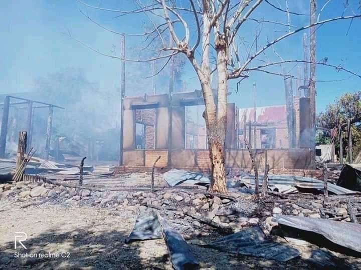 Bay_Lay_88's tweet photo. More than 5 civilian homes have been laid waste due to Junta Terrorists attack on Kan village in #Magway’s #Gangaw town this afternoon.The photos taken show the smoldering remains of homes &amp; damages.  LEGALIZATION OF NUG #Nov18Coup #WhatsHappeningInMyanmar https://t.co/GyWFTESVRF