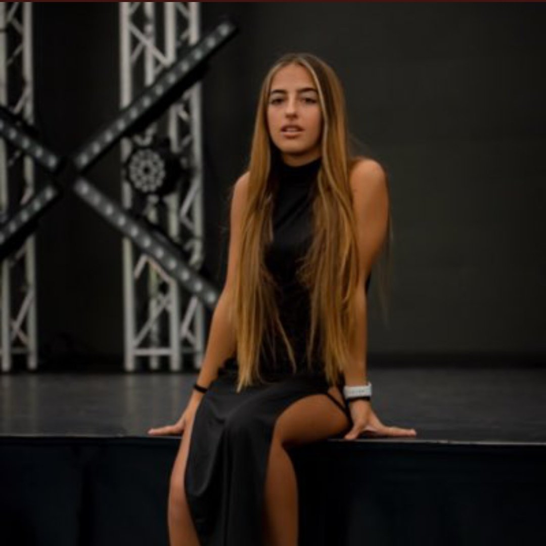 ariannmusic_py's tweet photo. ARI ES TODO LO QUE ESTÁ BIEN EN ESTE MUNDO🛐❤️ https://t.co/GvYAjHXjIb