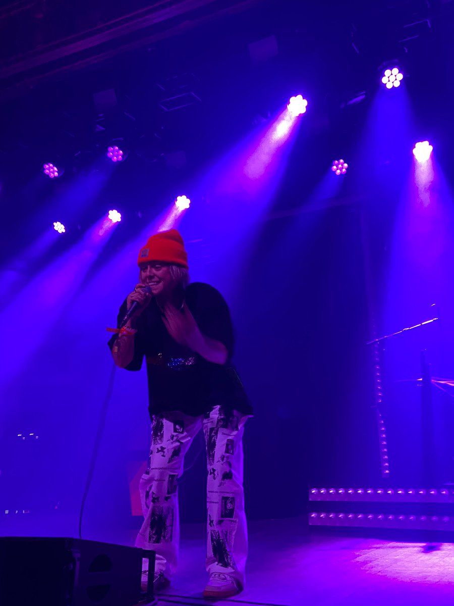 lexicolby2014's tweet photo. Lauren Sanderson // Webster Hall NYC // 11.17.21 // @LaurenSanderson https://t.co/SWDGH9Zfgh