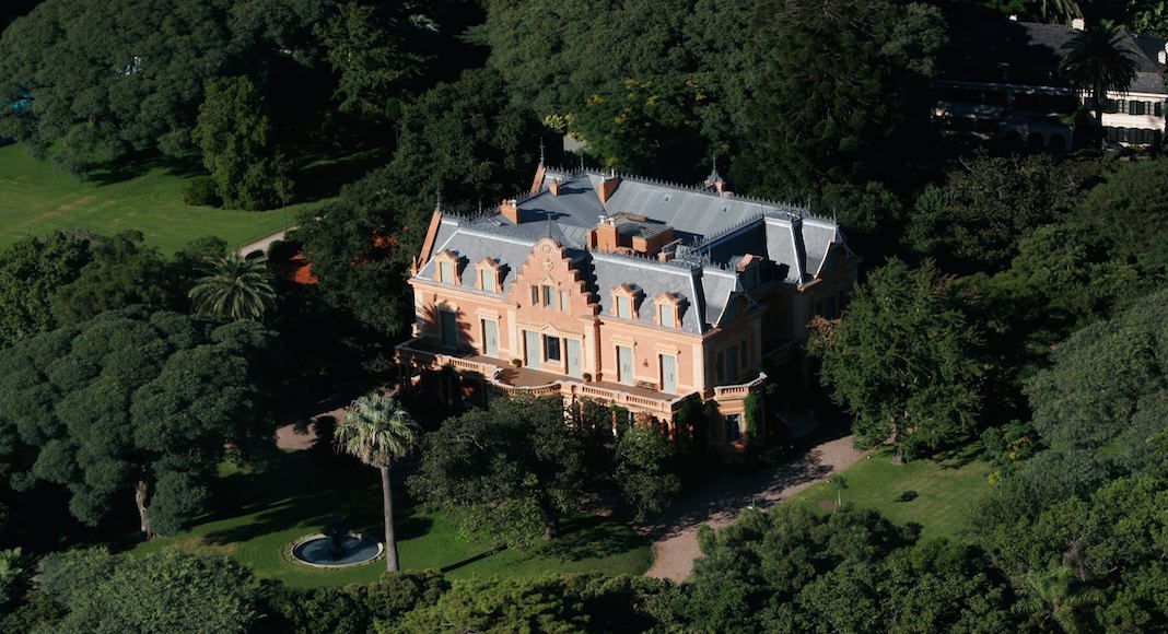 Te invitamos a visitar <a href="/unescovocampo/">UNESCO Villa Ocampo</a>, en la localidad de Beccar, para escapar de la ciudad y adentrarte en un lugar lleno de naturaleza y paz.¡Un plan perfecto para hacer algo distinto un fin de semana en #BuenosAires!

>>volemos.com.ar/blog/rincones-…