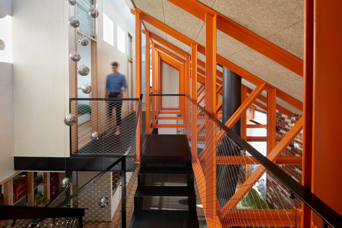 ieeeh's tweet image. Newport Gantry Huse, de OOF! architecture #house #archtiecture