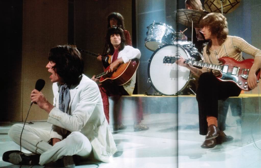 Stones gimme shelter. Роллинг стоунз 1972. Rolling Stones 1972 Montreux. Роллинг стоунз фото 1972. Gimme Shelter 1970.