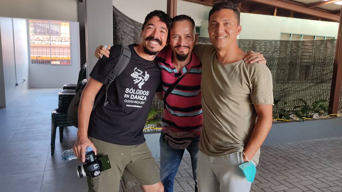 SOLODOSNeodans's tweet photo. "Siembra el amor; entrega amor aquellas personas de corazones alegres. Amemos a aquellos que nos aportan más felicidad a nuestra vida" Rumi
Equipo de producción, organización, registro, fiesta y alegría SóLODOS EN DANZA 2021, Costa Rica
#puravida #solodos https://t.co/uWOJqMedqv