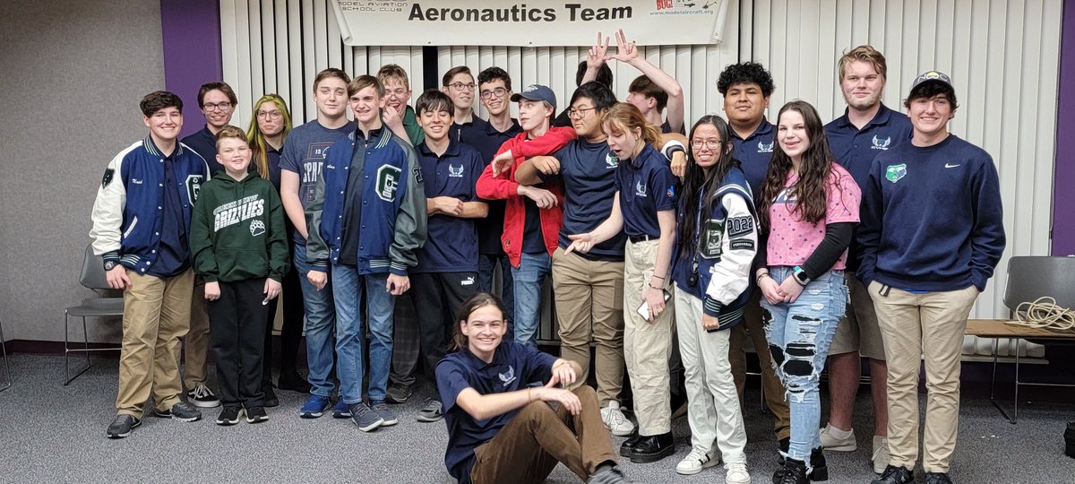 cvhsaero's tweet photo. Great time exhibting at Creekland Middle STEM night!  Thanks to Hickory Flat Public Library for hosting!! https://t.co/pGI1LG61kF