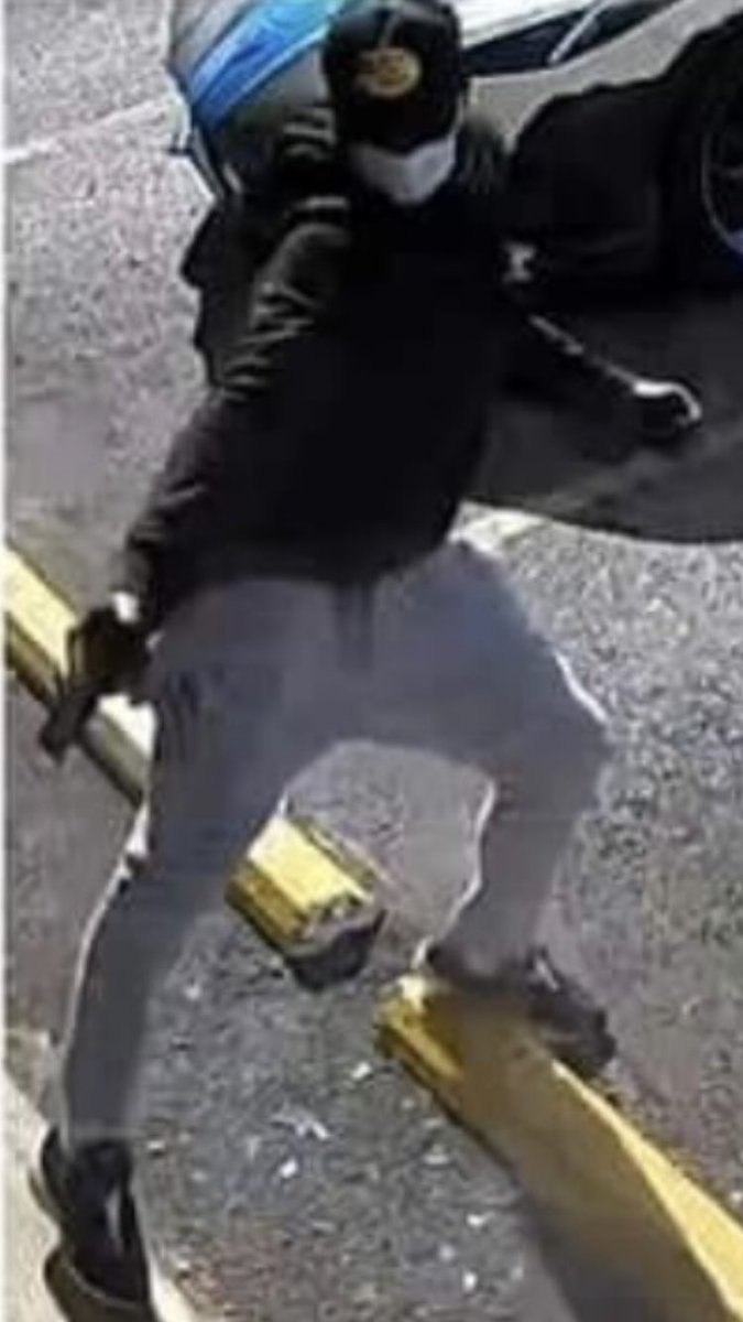 JeremypierreFOX's tweet photo. These are pictures surfing the internet. I have gotten confirmation on the legitimacy of these photos from three separate law enforcement sources showing the gunmen responsible for killing Memphis rapper Young Dolph. In one photo you see the vehicle belonging to Young Dolph. https://t.co/UPIYT95mLh