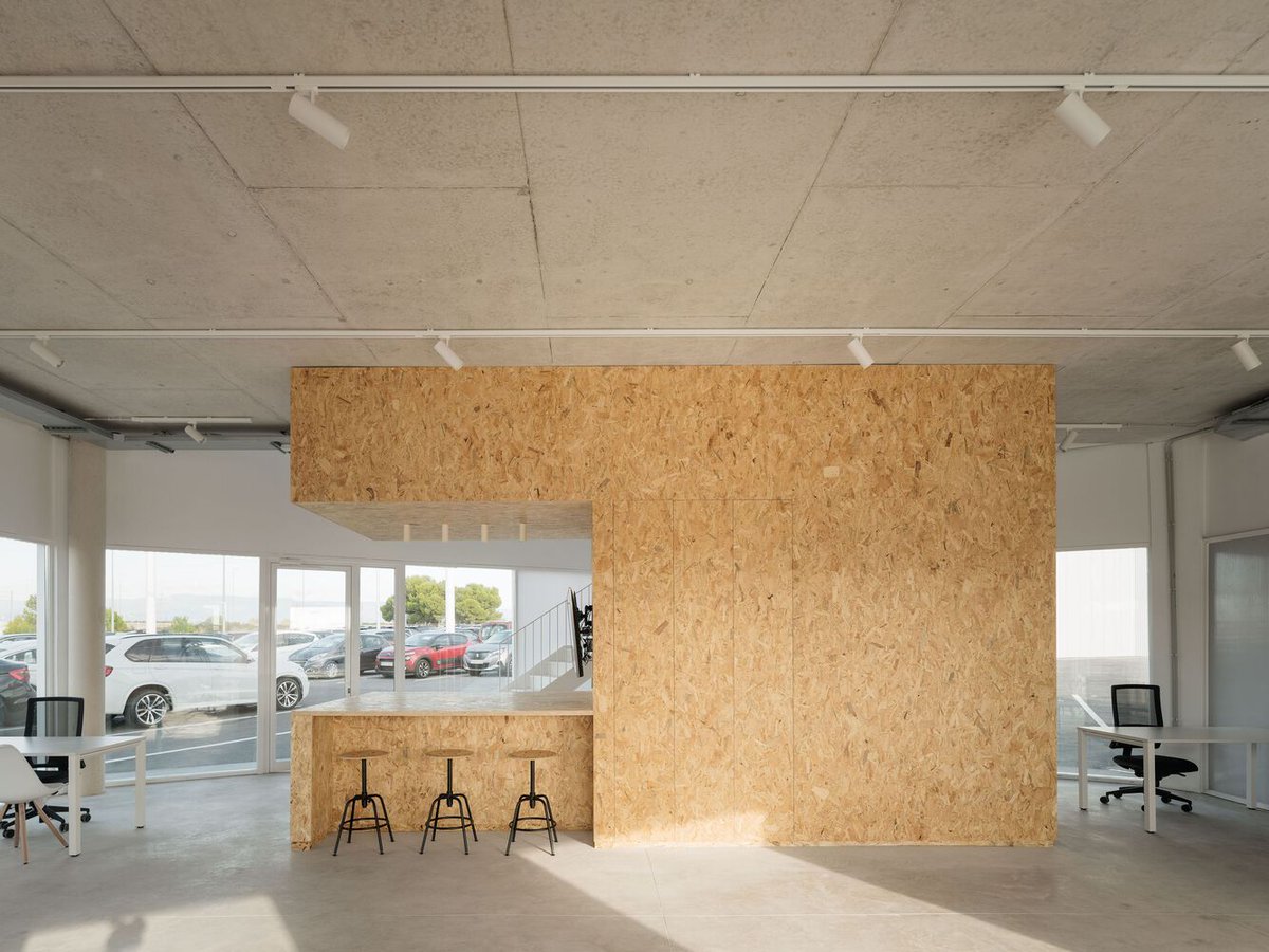 ArchDaily's tweet photo. GOMotor Store / NORA studio #Spain 
#Architecture #InteriorDesign #CommercialArchitecture https://t.co/F4jqnvdjQ8