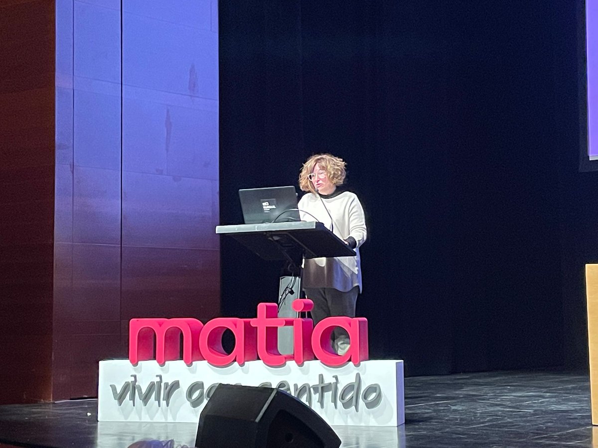 MatiaFundazioa's tweet photo. .@acpgerontologia: La covid ha supuesto una parada pero también una oportunidad para repensar y fortalecer las ideas y aprendizajes sobre el modelo de #cuidados. Esperamos que estos materiales puedan contribuir a esto último. 

https://t.co/GB7M8yxexn https://t.co/mmrGqG3ebg