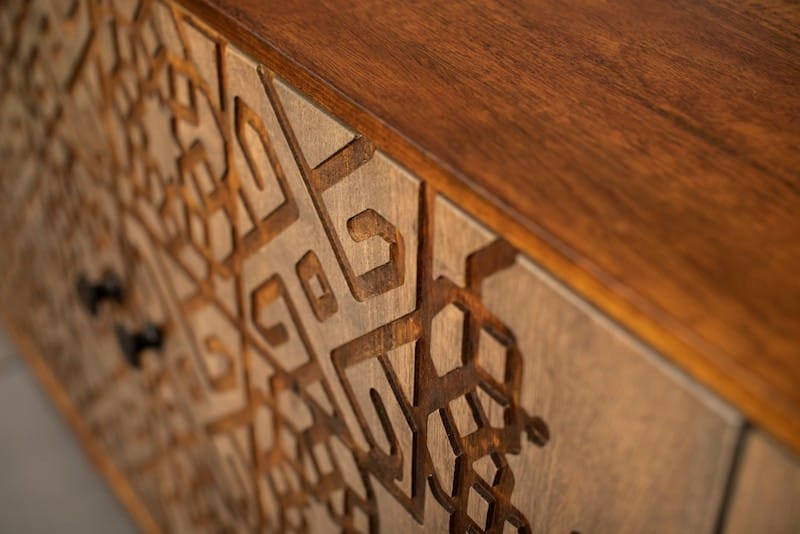 NilaPDesigns's tweet photo. Our Mosaic Imprint Sideboard features a beautiful eye-catching mosaic geometric style pattern imprint on part of the cupboard doors.
#furniture #sideboard #mangowoodfurniture #storagefurniture #bohofurniture #furnituremaker
https://t.co/zNWPWkPe4z https://t.co/FPrNdDHv2L