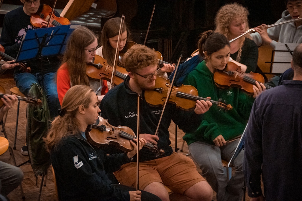 lborouniarts's tweet photo. @LSUClassical in rehearsal the other day 🎻🎺
If you love traditional & classical music or are interested in finding out more about what LU Arts offers musically, follow this link : https://t.co/ETZWzfiHJM
#luarts #lsuclassical https://t.co/PmkRhA98In