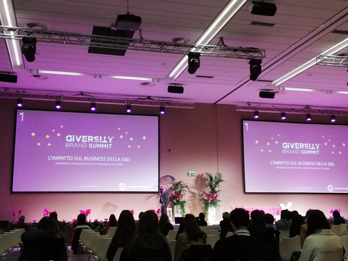 francy_0207's tweet photo. La #diversità e la consapevolezza, che è un discorsi profondo e che necessita di una cultura aziendale, sociale, per accogliere gli altri come base dell'#innovazione 💡
Interessante intervento di @Lu371, head of Cross Products ADS solutions @Google 🚀
#womenximpact
#ItsUpToMe https://t.co/q3sjzGXSdO