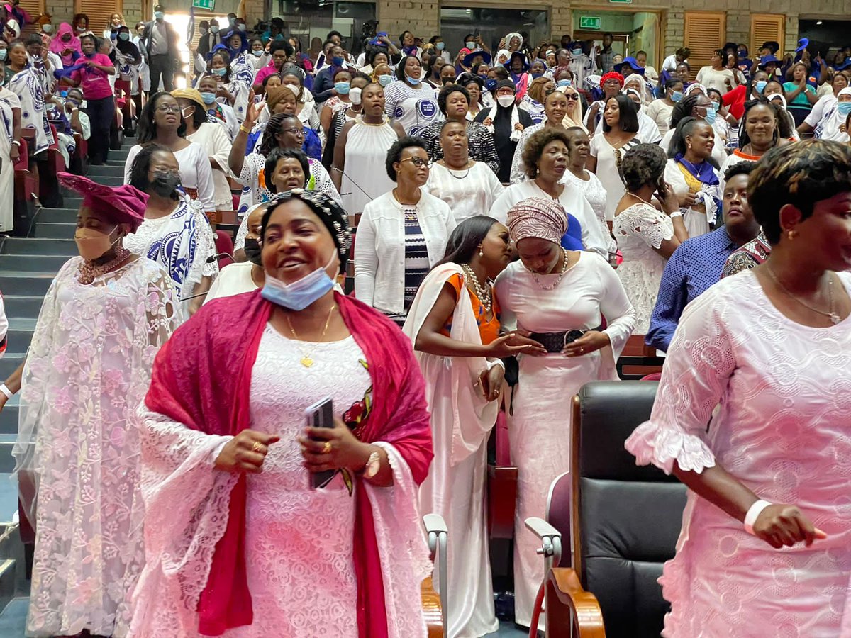 Jus5tm3's tweet photo. "A woman with a voice is by,definition, a strong woman."_ Melinda Gates
ODM women empowerment- at the Catholic University of Eastern Africa
#ODMWomenleague
#AzimioLaWanawake
@RailaOdinga @ODMWomenLeague
@edwinsifuna https://t.co/DywQk2yOIL