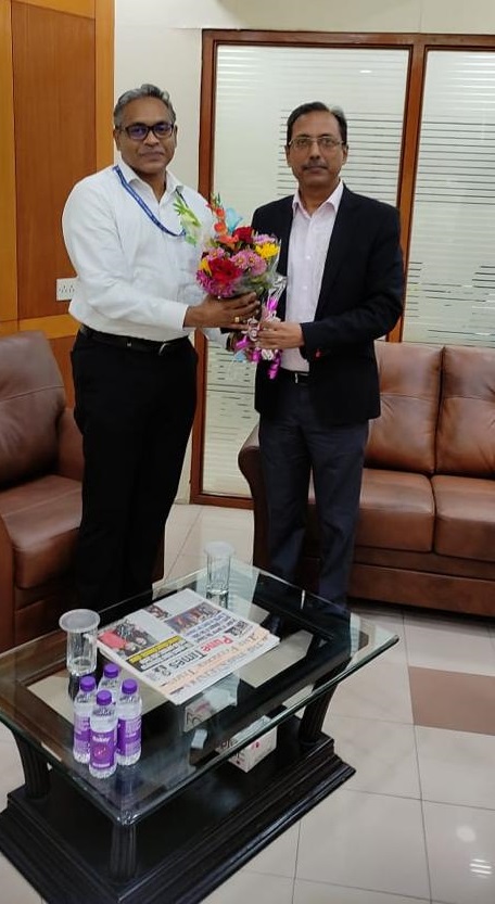 STPIPune's tweet photo. Shri Shyam Jagannathan, IAS, Development Commissioner, SEEPZ met Dr. Sanjay Gupta, Director @STPIPune at STPI-Pune office. They discussed about growth of IT/ITES/ESDM sector &amp; various #STPIINDIA initiatives in Maharashtra.
@Omkar_Raii @stpiindia https://t.co/e4CqoK9quF