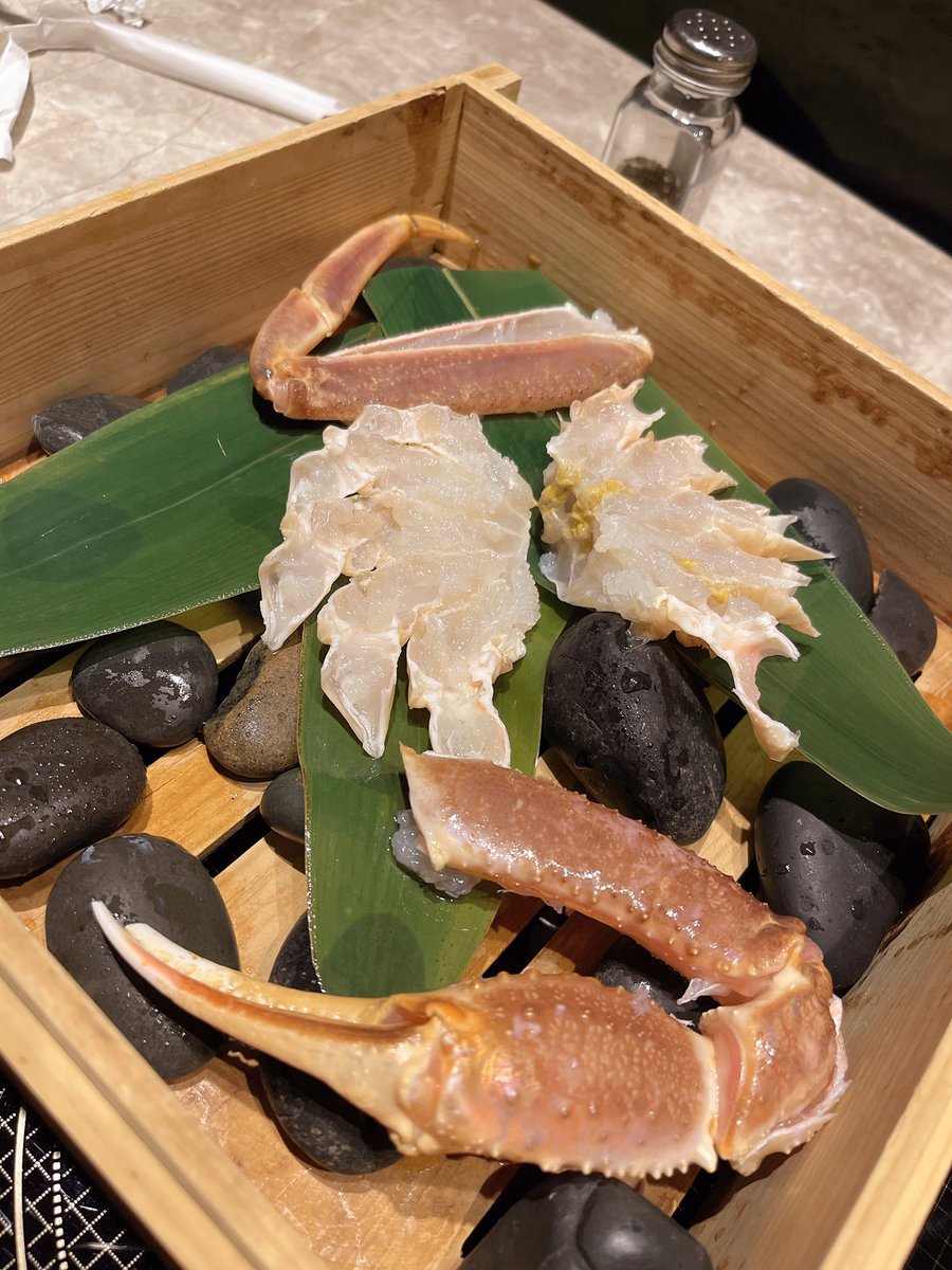 不知不觉已经单一年了   没有精力再去重新认识一个人了，说着同样的话，做着同样的事，我感觉不是在谈恋爱，而是在拿着剧本走流程 https://t.co/kJITGzj8jd