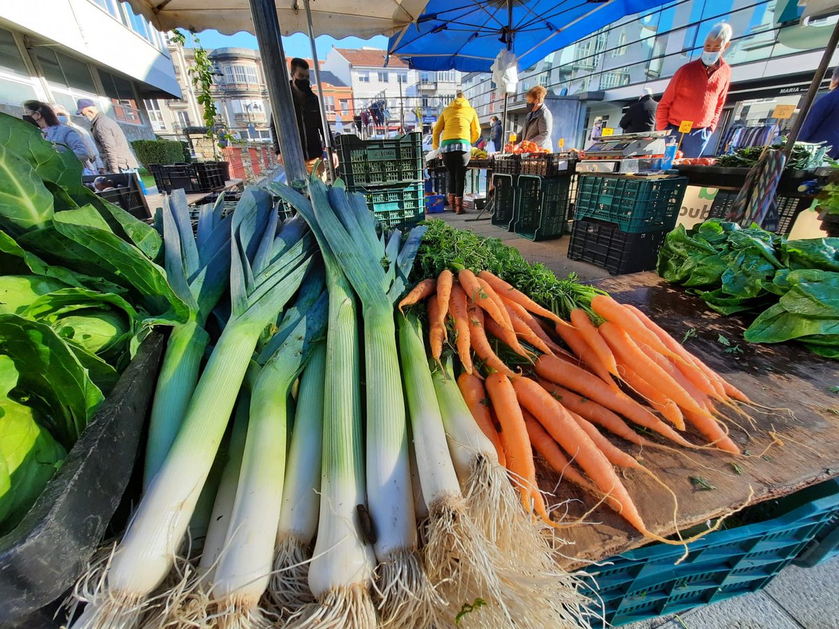 carballo_gal's tweet photo. Cores, sabores e sol de #outuno no #mecado de #Carballo ❤️
#feirasdeCarballo #paracomprarcoscincosentidos https://t.co/LpsUXpybKw