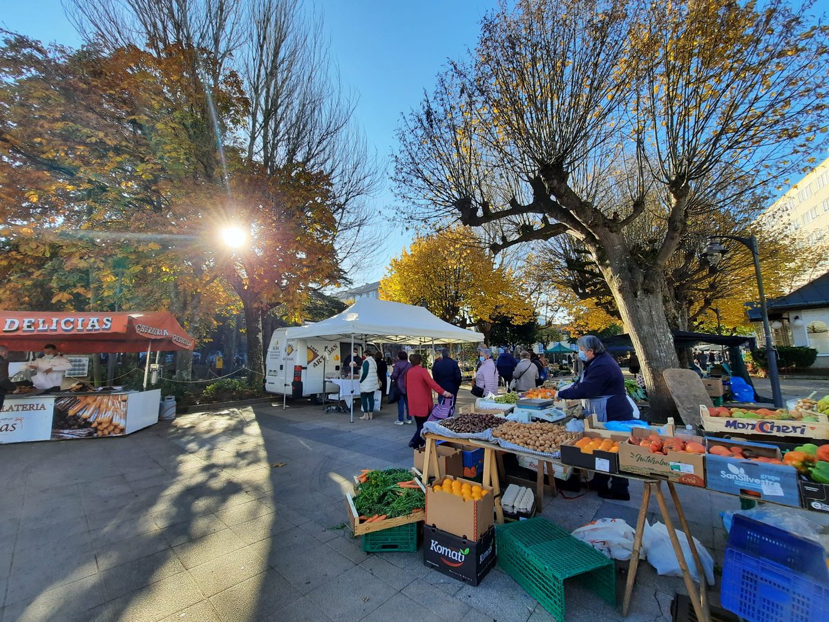 carballo_gal's tweet photo. Cores, sabores e sol de #outuno no #mecado de #Carballo ❤️
#feirasdeCarballo #paracomprarcoscincosentidos https://t.co/LpsUXpybKw