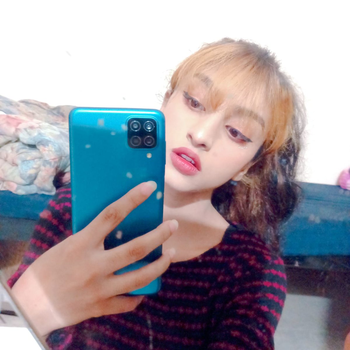 niizi_official's tweet photo. Missed the half bleached bangs
#NIIZI #NIIZY #නීජි #니지 #霓霁 #にじ #니지핑크 #ピンク #にじピンク #ニティヤ #makeupartist #makeup #model #youtuber https://t.co/bCGOae7uiA