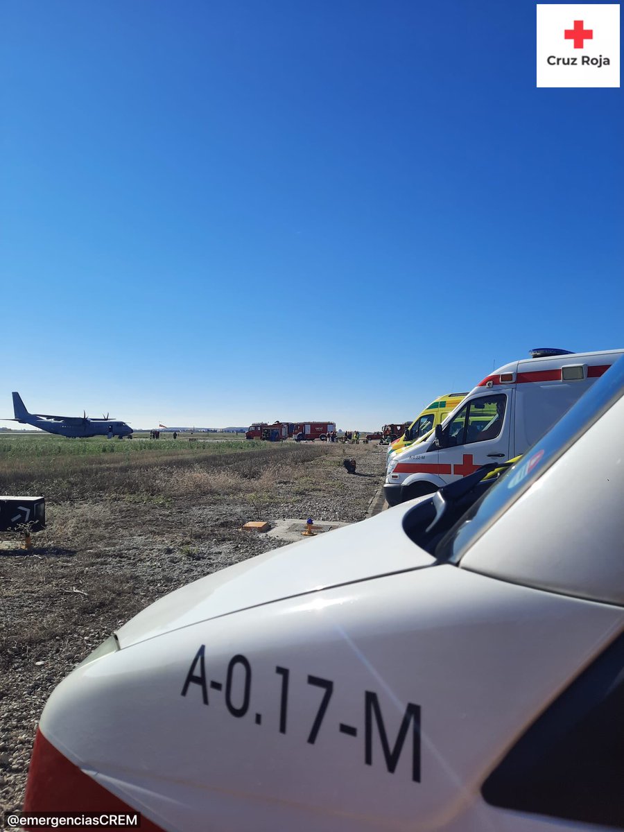 emergenciasCREM's tweet photo. #SIMULACRO

En el día de ayer nuestros recursos sanitarios, y de coordinación, participaron en el ejercicio de respuesta ente emergencias aeronáuticas de la #BAGetafe @EjercitoAire , junto al resto de servicios de emergencia.

#ASEM112 https://t.co/WSnsmoQjdO