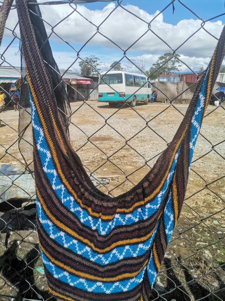alexwapa's tweet photo. #png #bilums #bags #bagsofjoy https://t.co/NI6lBSK9Qx