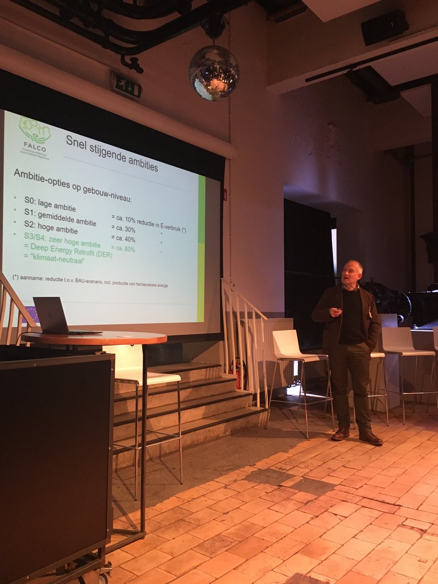 Geert Goorden (Factor4) licht financieringsimplicaties van echt ambitieuze energierenovaties (-80%) toe en reikt een portefeuille benadering aan om het ‘haalbaar en betaalbaar’ te houden. #FALCOslotevent.
