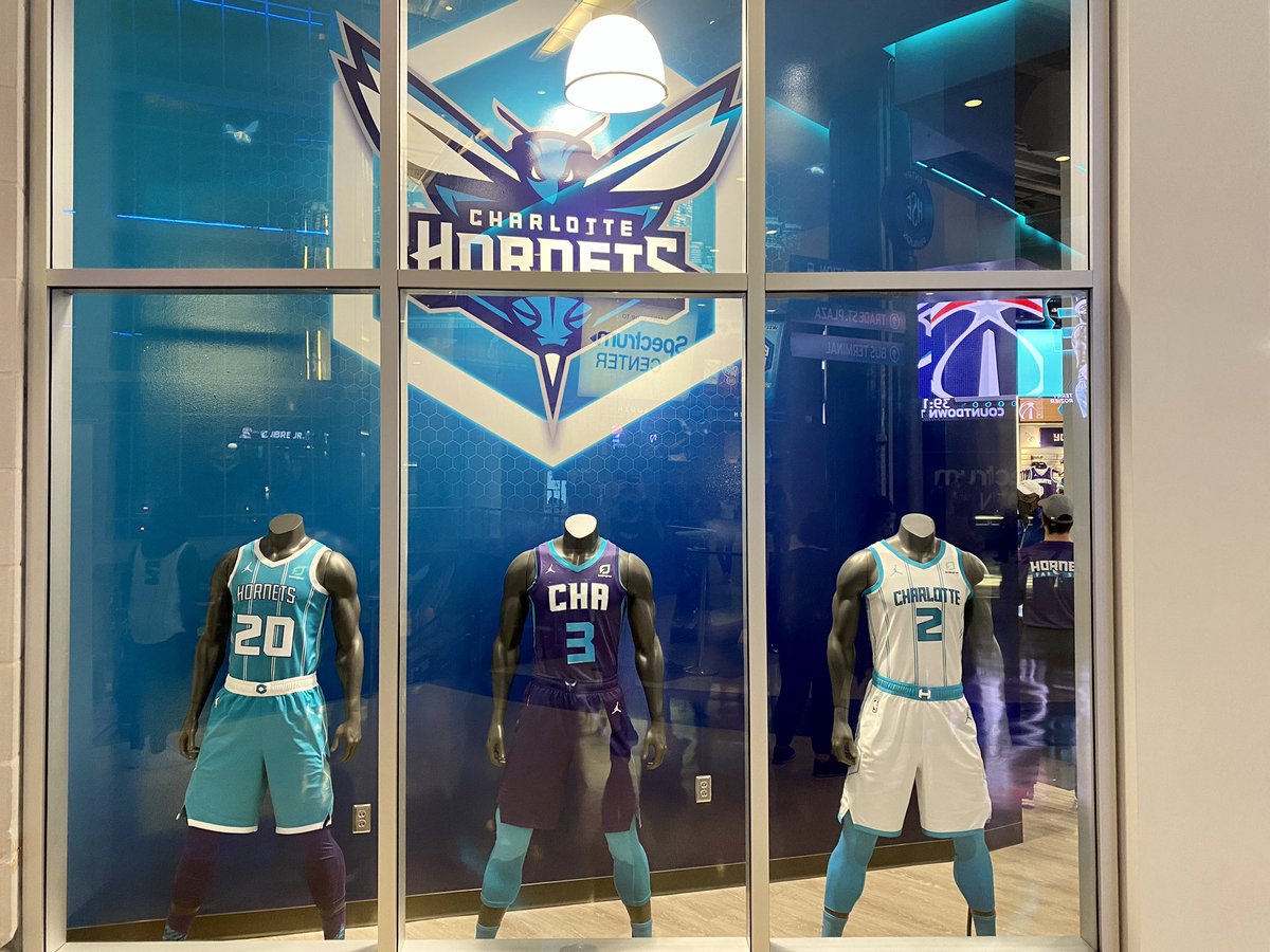 ßen (P) tweet media