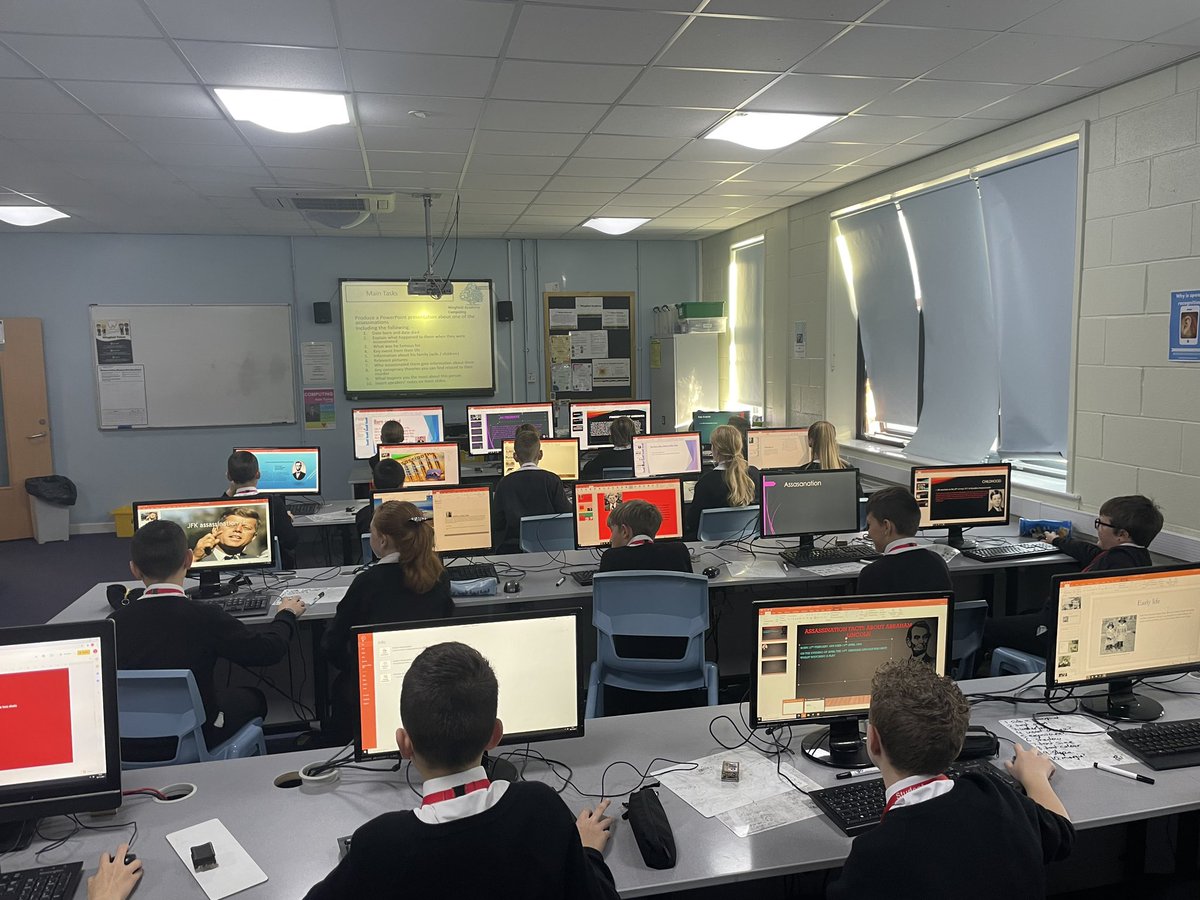 WingfieldICT's tweet photo. Y7 are developing their digital literacy skills this morning while completing a murder mystery project. https://t.co/58mxyNwu5Q