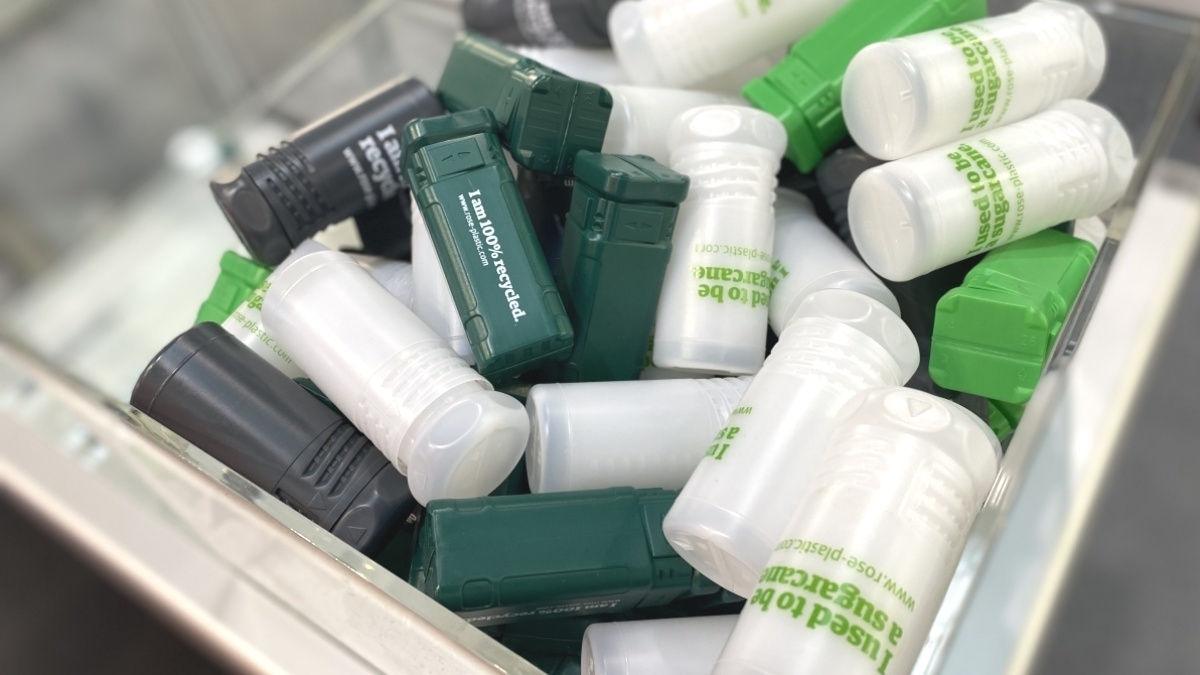 COMPAMED's tweet photo. #Sustainable and intelligent: @roseplasticAG is a manufacturer and supplier of recycled #PackagingSolutions for the #MedicalTechnology, #dental, #healthcare and #laboratory and #diagnostics sectors.
➡️ Hall 13 / Stand D42
#COMPAMED2021 #MedicalPackaging
https://t.co/myY7AcnVeu https://t.co/Ej8PbeEUmf