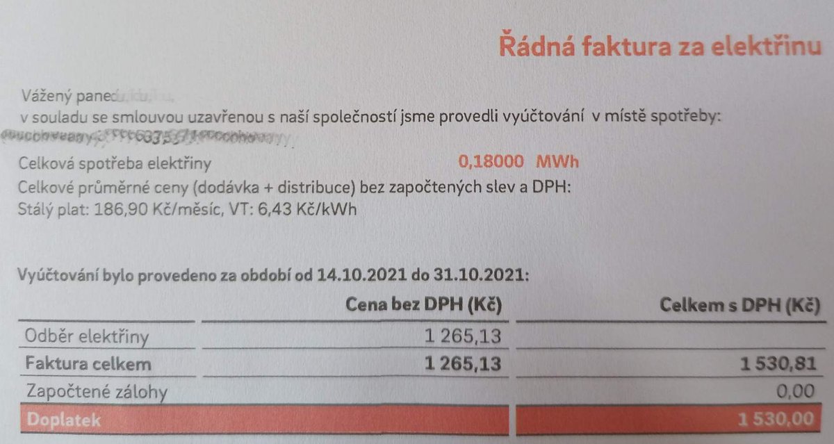 lubomirludvik's tweet photo. Zlodějna posvěcená státem, tedy Energetickým reg. úřadem, který akceptoval zlodějskou cenu, kterou mu nadiktovali monopolní distributoři #EON a výrobci #ČEZ, #eru není nezávislý orgán, ale jen loutka v rukou lobistů. Naši důchodci tak dotují Němcům a Rakušákům jejich elektřinu. https://t.co/zkIIXdh8D2
