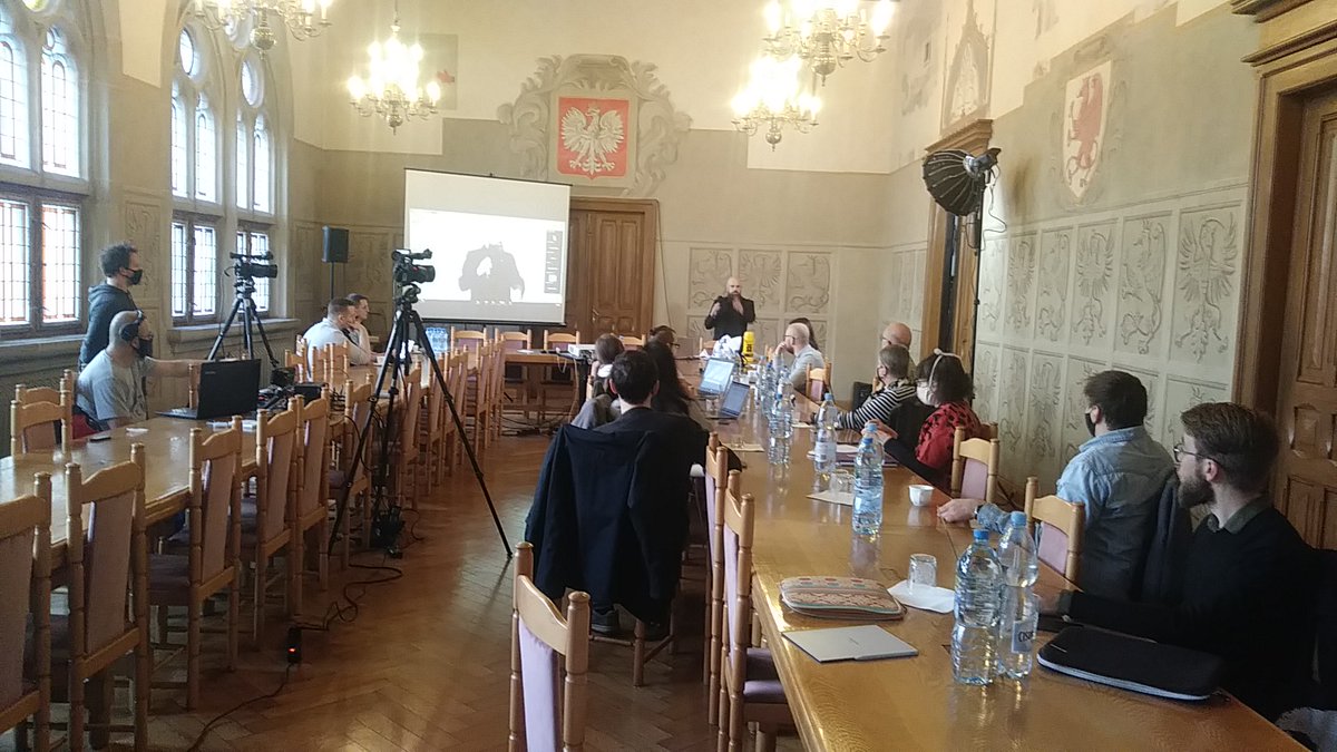 cles_ncu's tweet photo. Today marks the first day of the workshop "Perspectives on pantomime: evolution, development, interaction" at @cles_ncu! https://t.co/PbI0hBxZhr https://t.co/qTuIyWnNEe