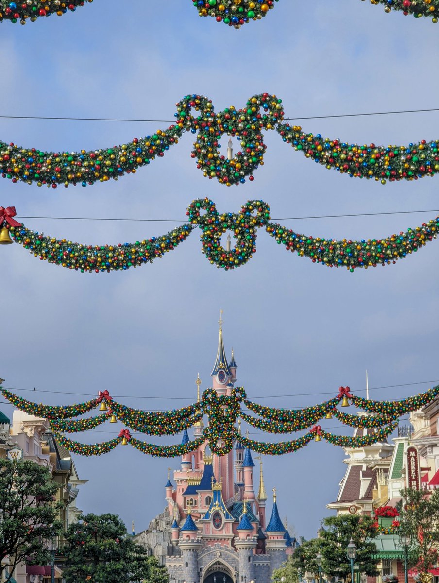 MrToon8's tweet photo. Le téléphone parfait n'existe p... @madebygoogle | @DisneylandParis #Pixel6Launch #Pixel6 #Pixel6Pro #TeamPixel https://t.co/cTFfLpKsks