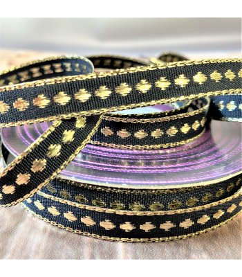 fantasticribbon's tweet photo. WEEKEND Crazy price Ribbons LOOK 50m was £9.95 NOW 99p Limited Stocks  ... https://t.co/Y6EPo3ycDL #Christmas #giftwrapping #gifts #crafting https://t.co/mVjgGpCdll