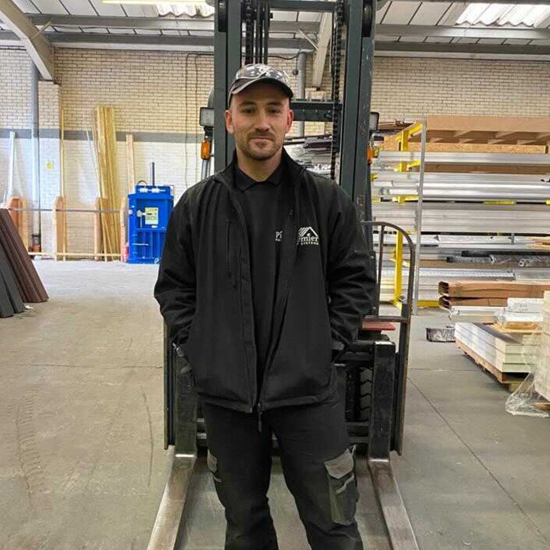 PremierRoofSys's tweet photo. Meet Anthony, he works in our warehouse over at our HQ, and he is one of our inventory controllers. 🙌

He is a crucial part of our warehouse team and we would be lost without him. 👨‍🏭

#PRSFamily🏡 #WarehouseTeam #InventoryController #MeetTheTeam https://t.co/B3v9M5GWpa