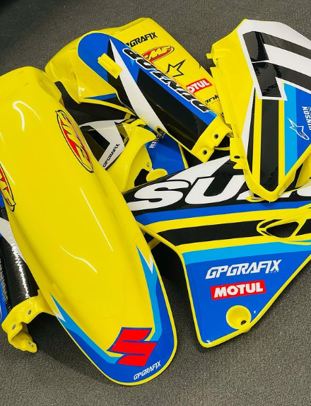 Suzuki Aggressor Graphics Kit for an RM85 🔥
available on our website: see link in bio😎

📞01249 446347
📧sales@gpgrafix.com
gpgrafix.com

#gpgrafix #custom #graphics #mx #sx #motocross #supercross #customgraphics #custommxgraphics #mxgraphics #custommotocrossgraphics