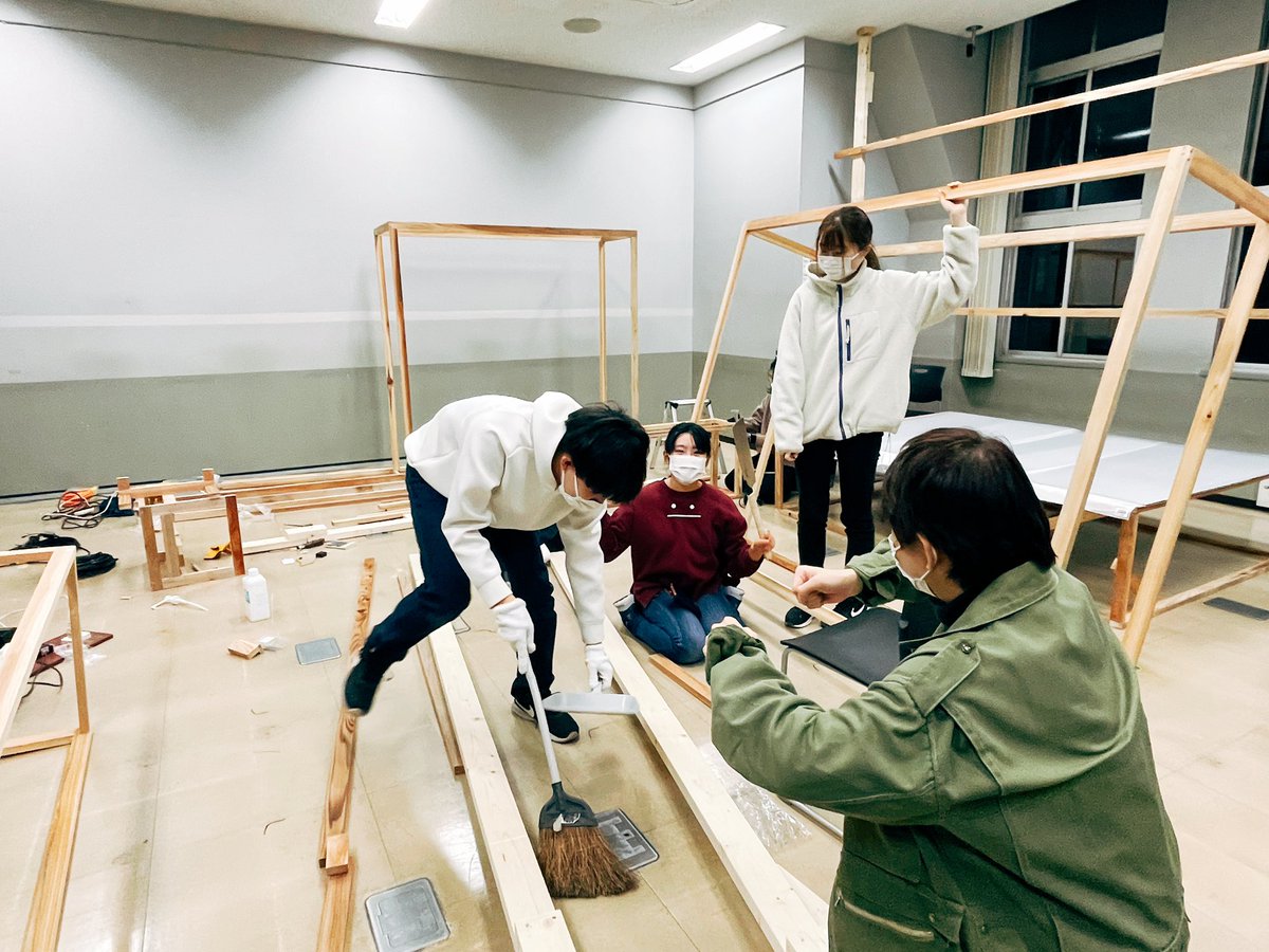 senseartjp's tweet photo. 準備、着々と。
#LEMIT #三田祭 https://t.co/GJZNm0lg0r